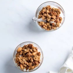 Super granola - super nutty